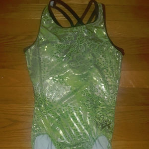 Gymnastics leotard